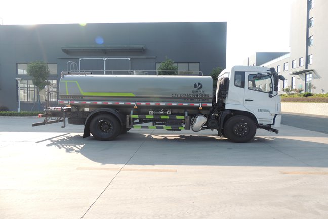 東風(fēng)K5,15方灑水車(chē)