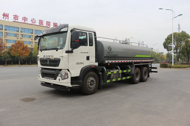 重汽豪沃20方灑水車
