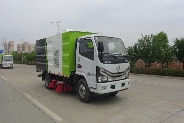 國(guó)六小多利卡掃路車