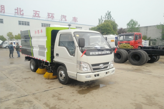 福田2600掃路車