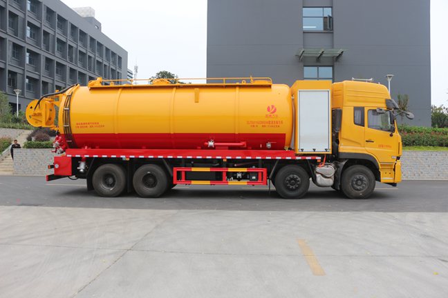 東風(fēng)天龍8方水12方污清洗吸車