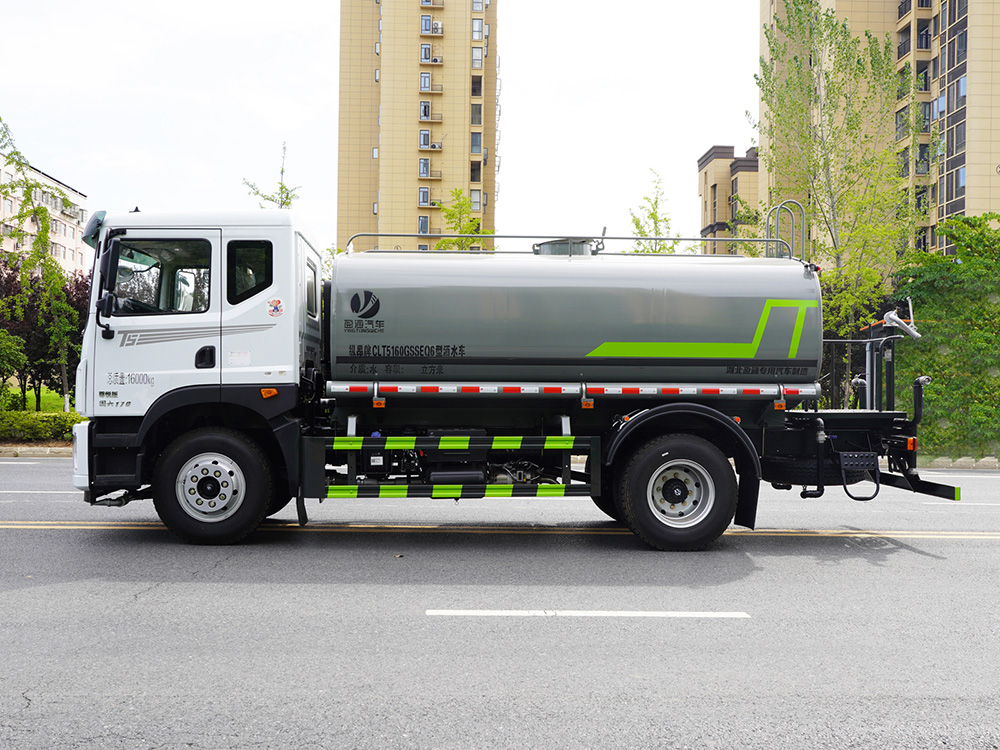 CLT5160GSSEQ6型灑水車 華神T5