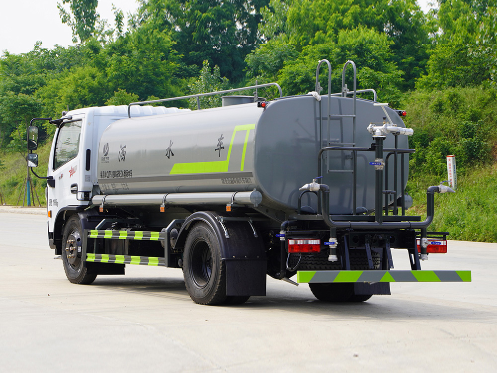 CLT5120GSSEQ6型灑水車 東風(fēng)多利卡D7