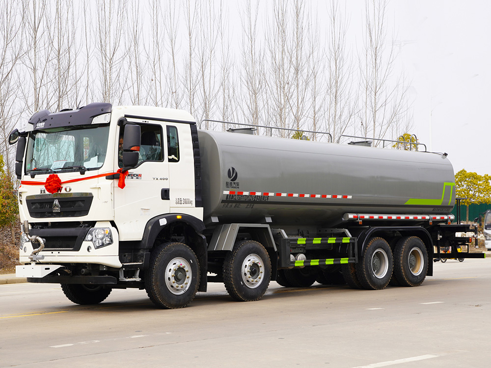 CLT5311TDYZZ6型多功能抑塵車(chē) 豪沃