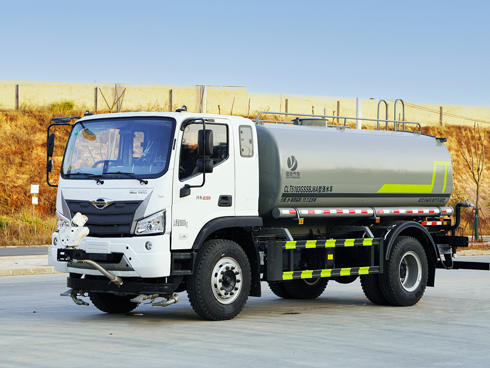CLT5183GSSBJ6A型灑水車 ES5小平臺