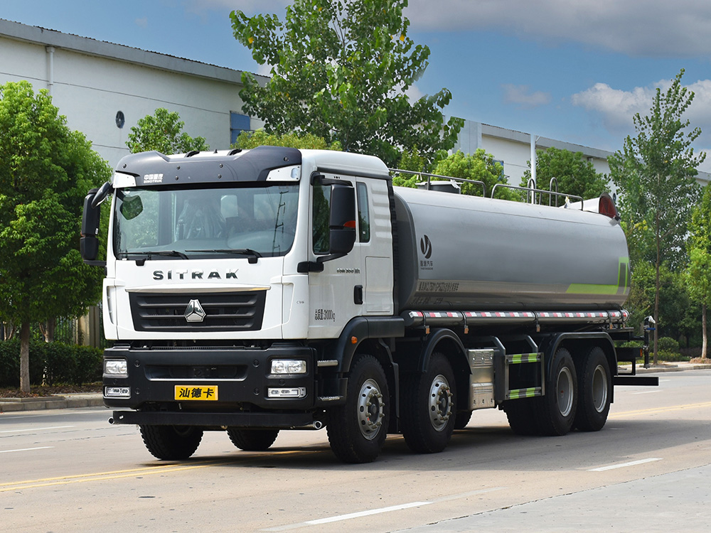 CLT5311GPSZZ6型綠色噴灑車 汕德卡