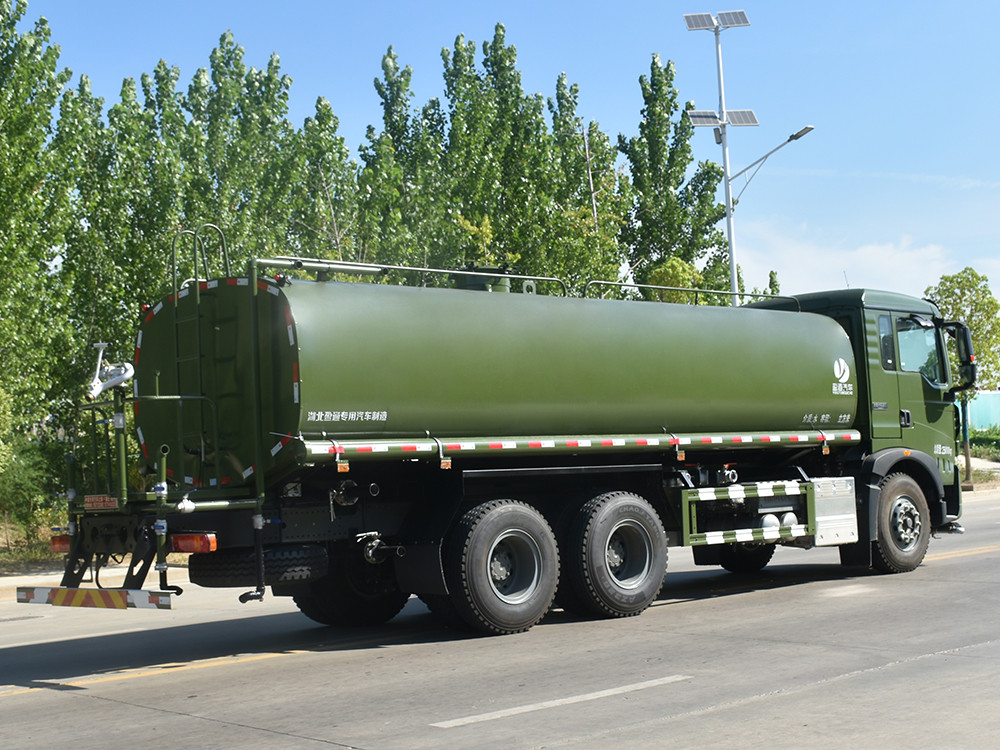 CLT5255GSSZZ6型灑水車